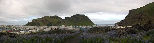 061 160613 Vestmannaeyjar-Urðarvegur.jpg