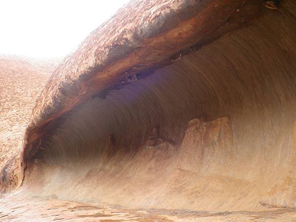 052 160913 Uluru-Mala Walk-man cave.JPG