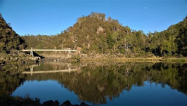 110A 180404 Launceston-Cataract Gorge-First Basin.jpg