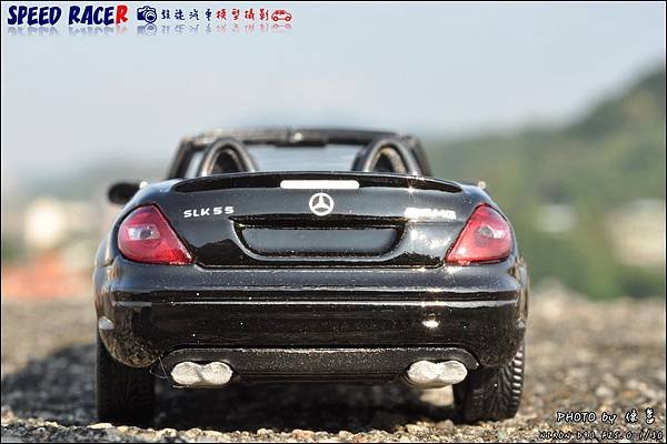 Benz SLK55 AMG by Kyosho 006.JPG