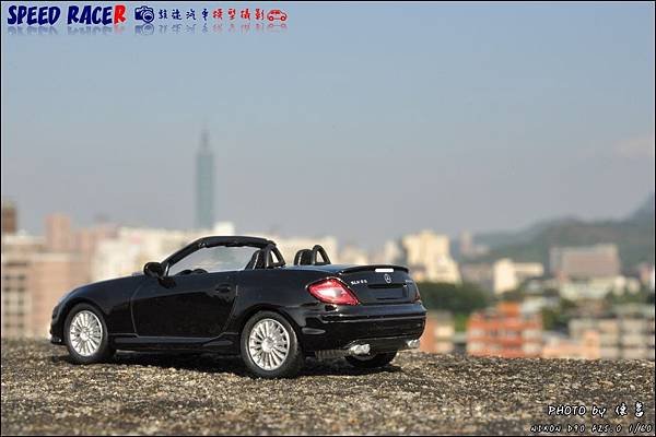 Benz SLK55 AMG by Kyosho 015.JPG