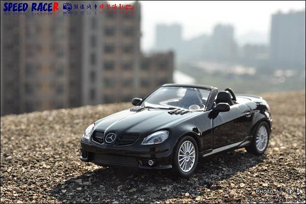 Benz SLK55 AMG by Kyosho 017.JPG