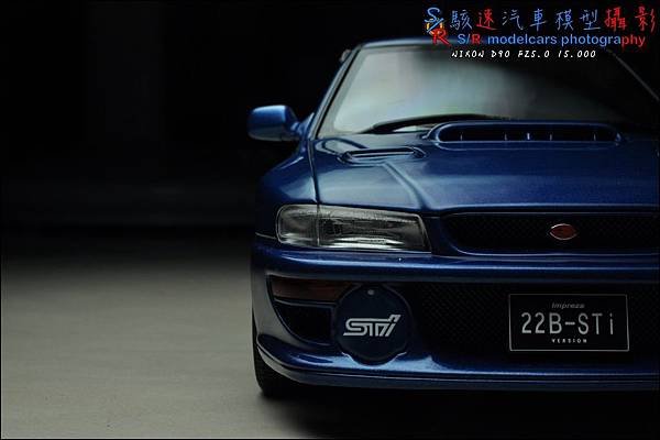 SUBARU IMPREZA 22B by Autoart 037.JPG