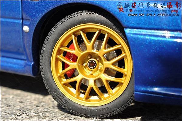 SUBARU IMPREZA 22B by Autoart 063.JPG