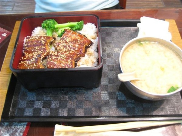 鰻魚飯外送味增湯