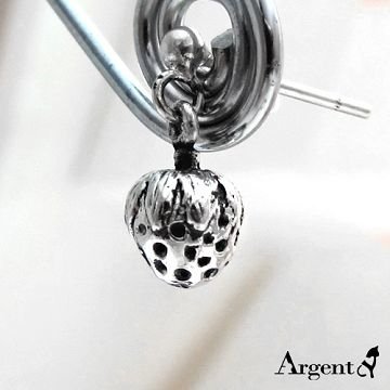 【ARGENT安爵銀飾精品】迷你系列「小草莓(染黑款)」純銀耳環(耳針款)(可搭配同款項墜)