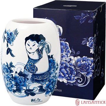 LSY 林三益
                            【娉婷】青花胖娃娃筆插瓷瓶(白衣娃娃)