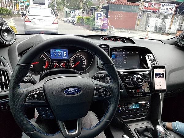 FOCUS MK3 ST 裝 Pioneer 8850BT 方控5.jpg