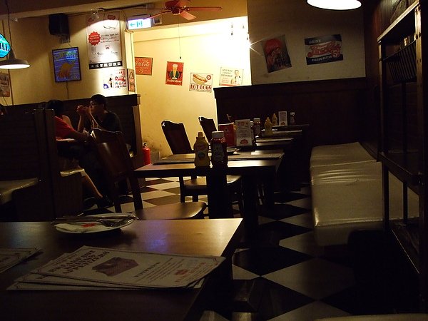 Evans Burger
