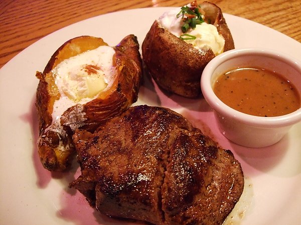 Outback Steakhouse 澳美客牛排2010年六週年慶經典牛排優惠