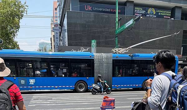 電力公車.jpg