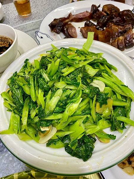 雅方熊貓故鄉，「雅安土砂鍋」旅行團午餐