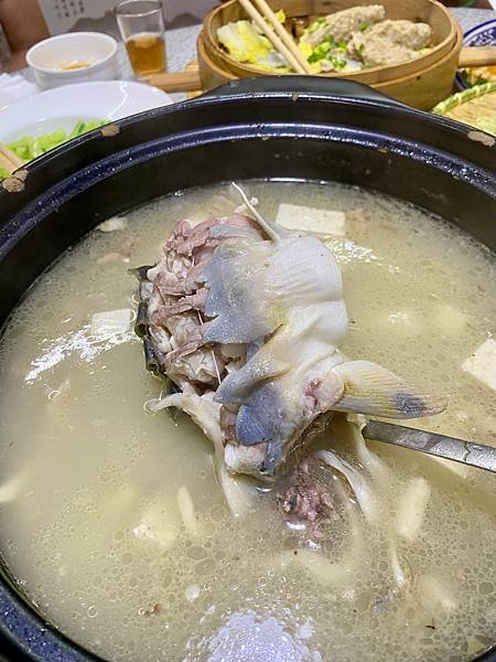 雅方熊貓故鄉，「雅安土砂鍋」旅行團午餐