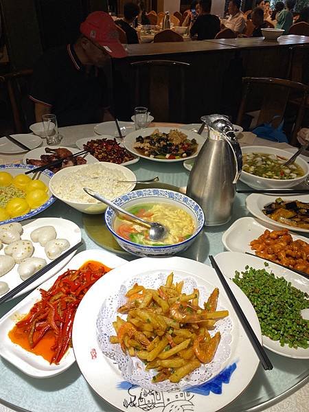 成都【巴國布衣】，連續米其林星星，稻城亞丁旅行團餐，麻辣鹹，