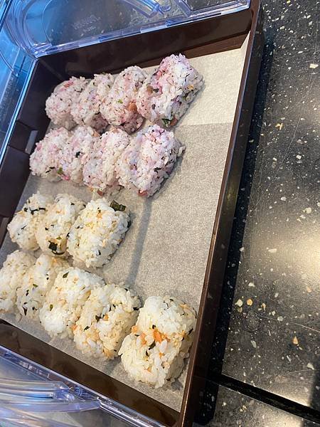 日本關西機場信用卡貴賓室，簡單舒適，有家的感覺