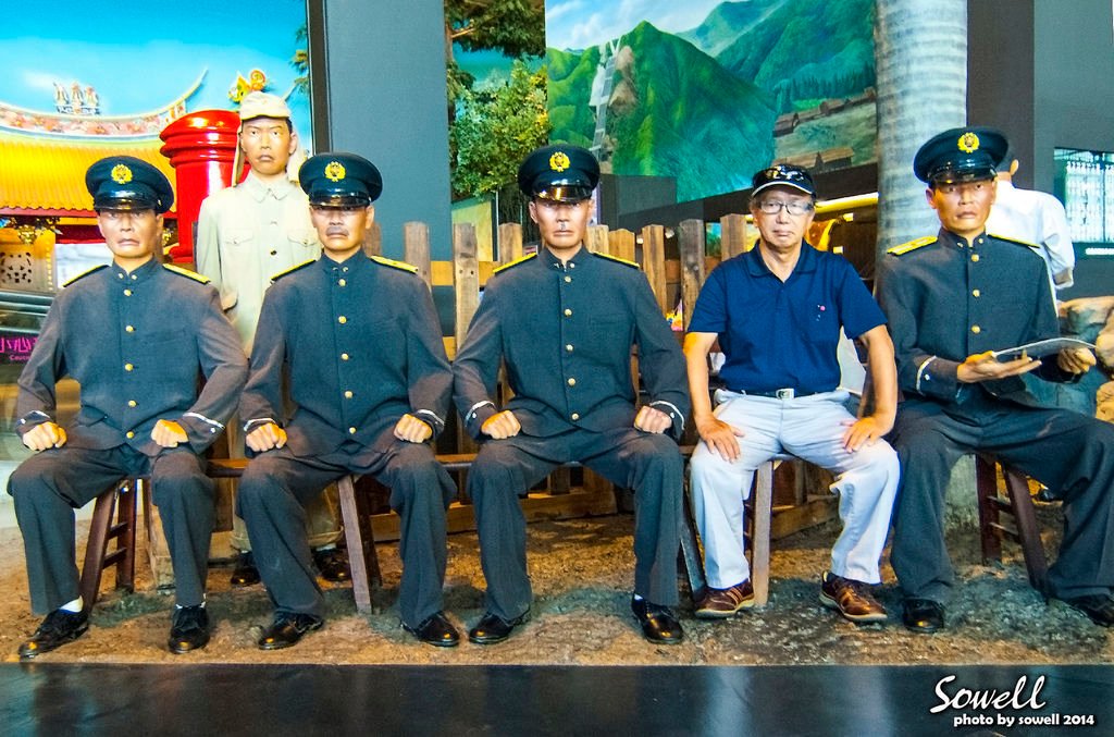 王北北與軍警人物合影