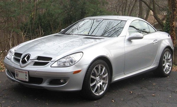 800px-Mercedes-Benz_SLK_R171.jpg