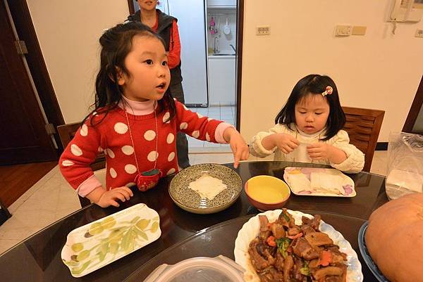 亞亞的新年夜間料理時間 (13).JPG