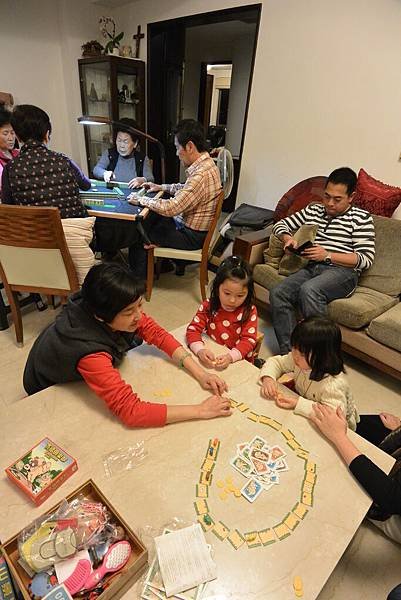 亞亞的新年桌遊時間 (12).JPG