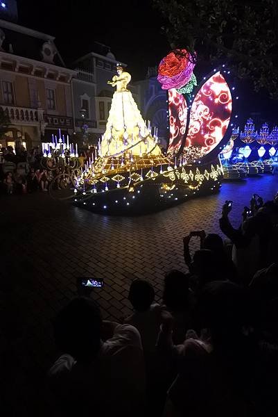 香港迪士尼樂園：「迪士尼光影匯」夜間巡遊 (17).JPG