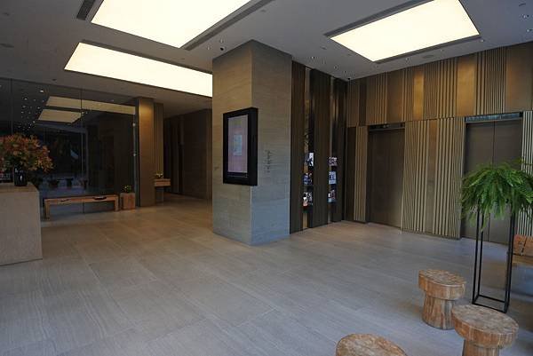 香港Hotel Stage登臺：大廳 (2).JPG