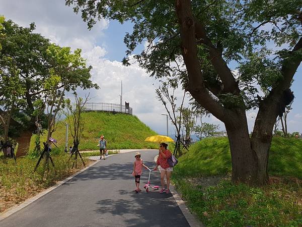 台北縣中和市員山公園 (2).jpg