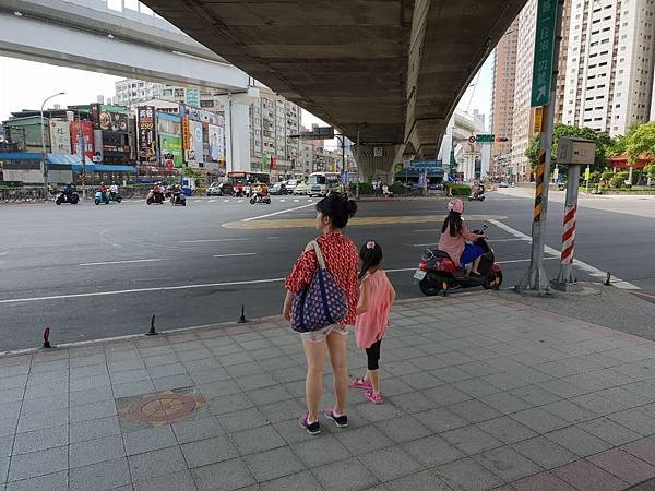 亞亞的板橋魚中魚+花市 (31).jpg