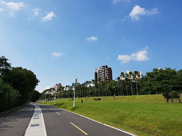 台北市華中河濱公園 (4).jpg