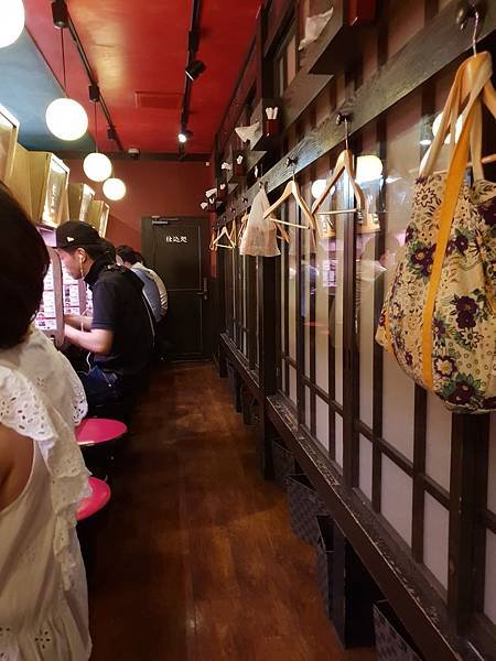 日本神奈川県一蘭天然とんこつラーメン専門店川崎店 (9).jpg