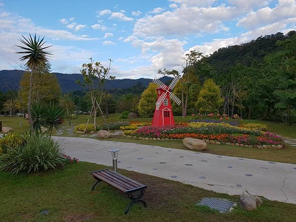 苗栗縣南庄鄉南庄雲水度假森林：水池花園 (9).jpg