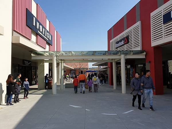 台中縣梧棲鎮MITSUI OUTLET PARK 台中港 (14).jpg