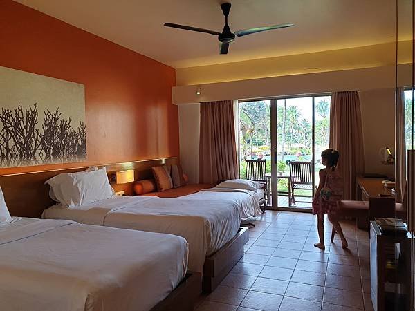 印尼民丹島Angsana Bintan：Sea Breeze Room – Twin (2).jpg