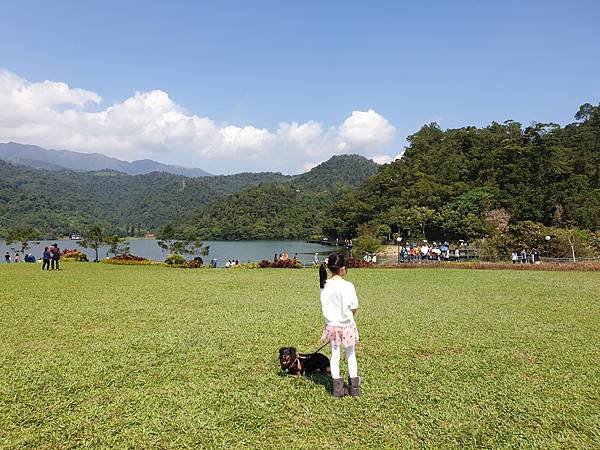 亞亞的龍潭湖遛奶油 (7).jpg