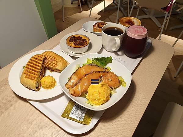 台北縣新店市IKEA新店店：IKEA CAFE (4).jpg