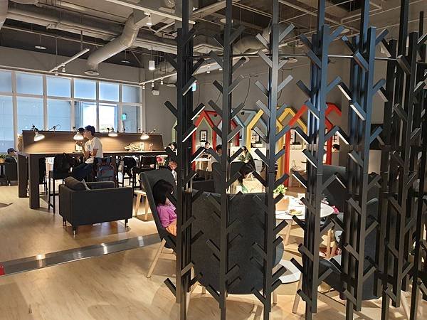 台北縣新店市IKEA新店店：IKEA CAFE (21).jpg