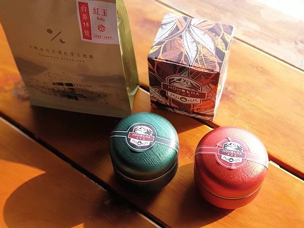 南投縣魚池鄉喝喝茶 台灣香日月紅茶廠：2F商品販賣區 (4).jpg