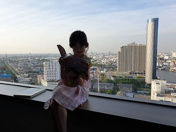 泰國曼谷Millennium Hilton Bangkok：TWIN PREMIUM ROOM (45).jpg