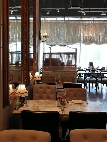 泰國曼谷CENTRAL EMBASSY：Audrey Cafe Glamour (11).jpg