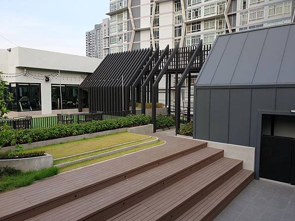 泰國曼谷AVANI Sukhumvit Bangkok：Swimming Pool (10).jpg