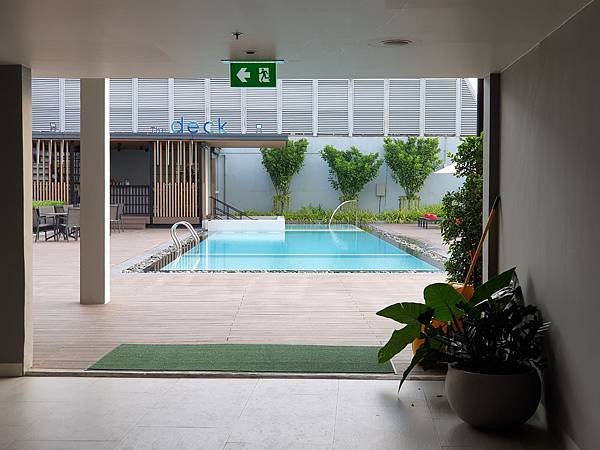 泰國曼谷AVANI Sukhumvit Bangkok：Swimming Pool (25).jpg