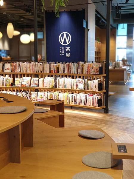 台北市TSUTAYA BOOKSTORE南港店 (4).jpg