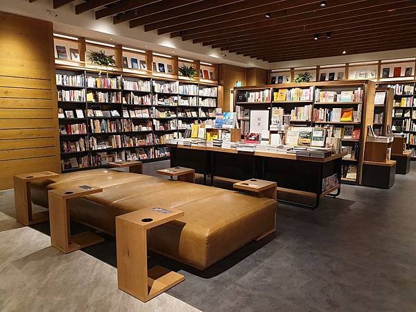 台北市TSUTAYA BOOKSTORE南港店 (33).jpg