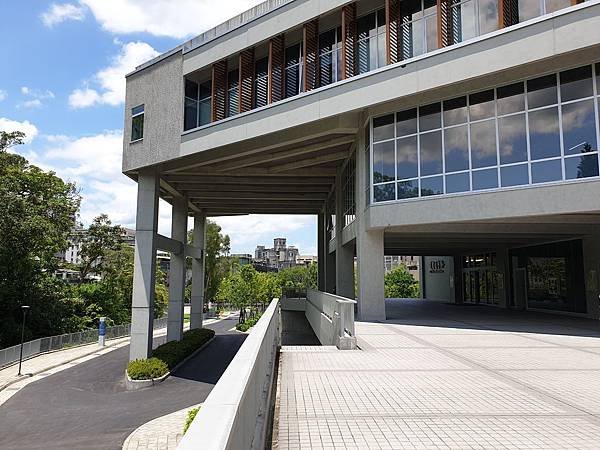 台北市國立政治大學達賢圖書館 (19).jpg