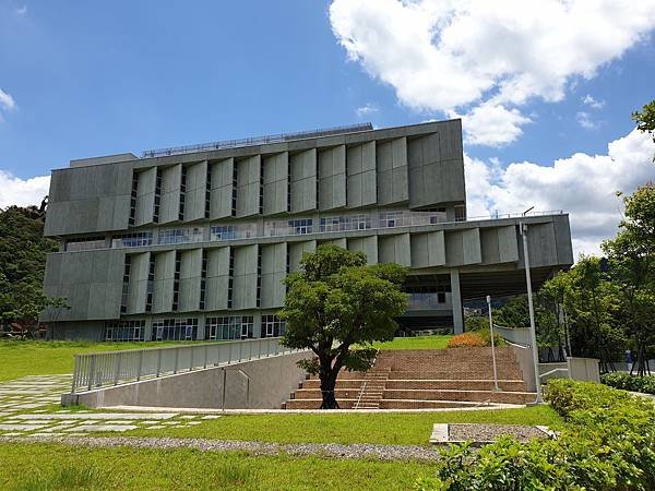 台北市國立政治大學達賢圖書館 (39).jpg