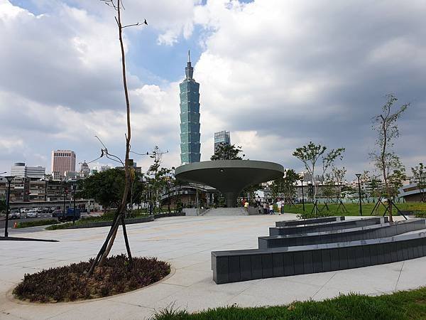 台北市景勤二號公園 (10).jpg