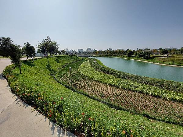 亞亞小遊水湳中央公園 (27).jpg