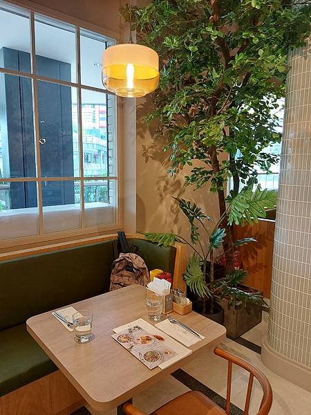 台北市M ONE CAFE A11館 (12).jpg