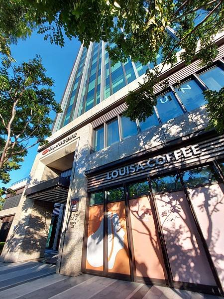 台北縣板橋市LOUISA COFFEE新板傑仕堡門市 (10).jpg