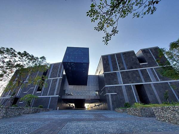 台南縣新市鄉國立臺灣史前文化博物館南科考古館 (1).jpg