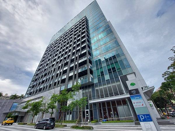 台北市台北國泰萬怡酒店：外觀+大廳 (8).jpg
